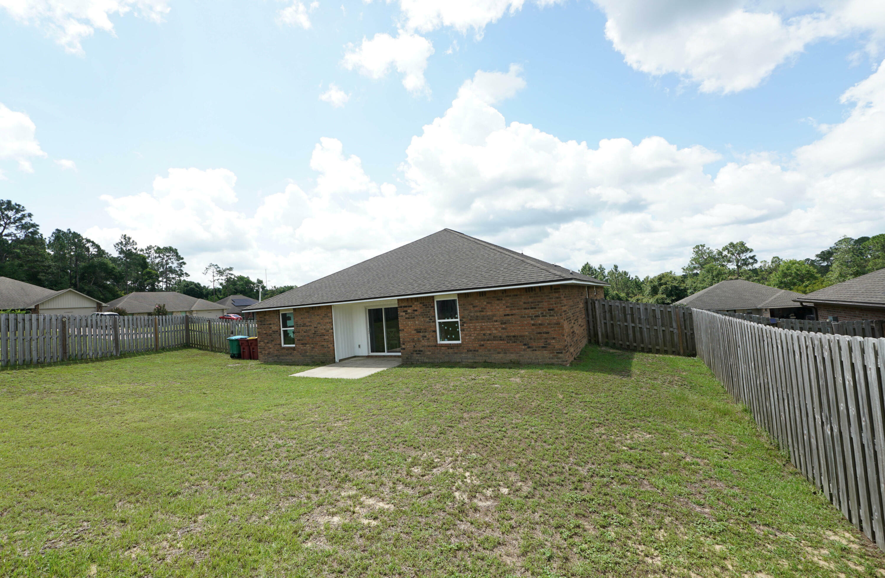 Property Photo: 415 Scooter Cove FL 32539