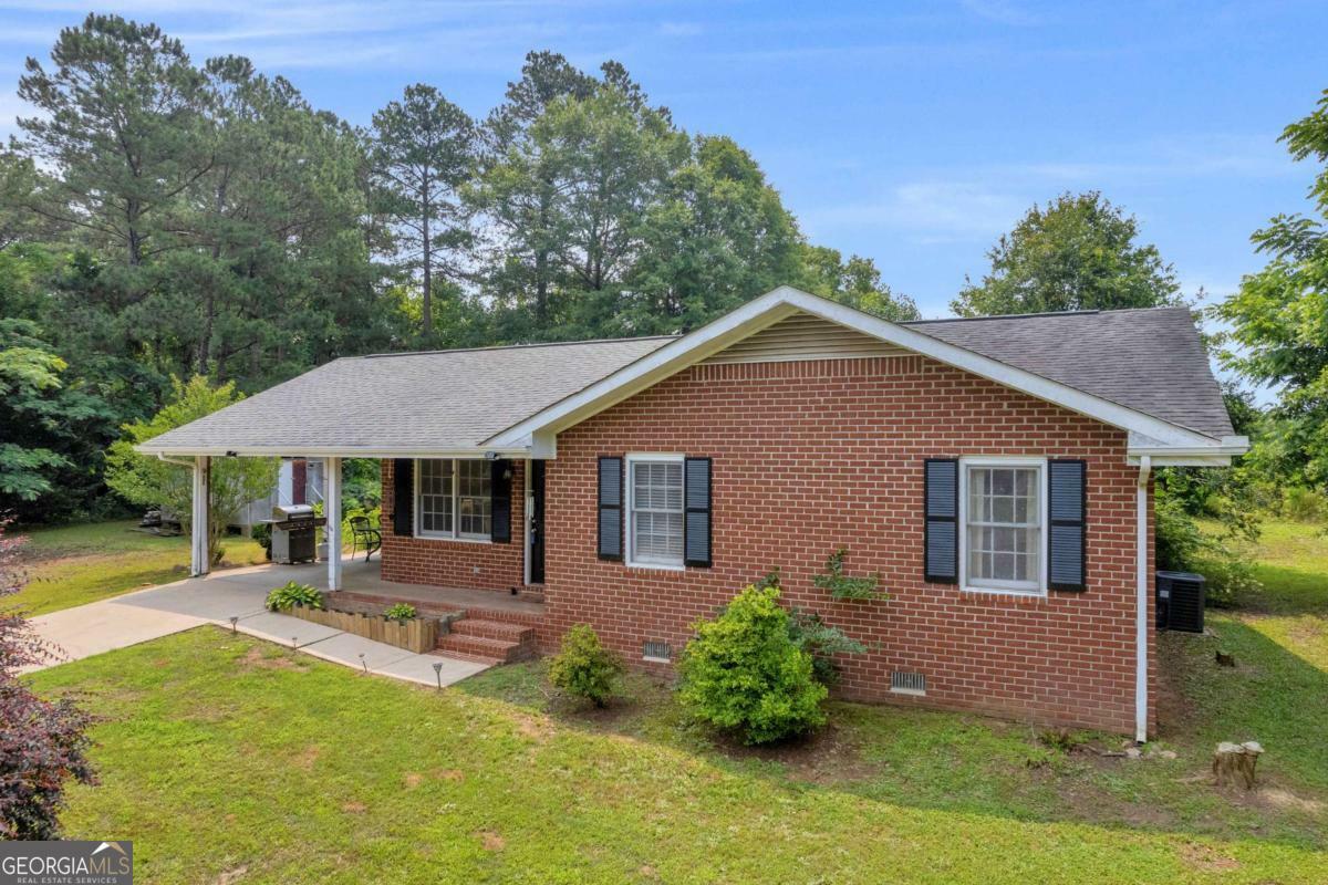 Property Photo: 205 Rainey Brooke Drive GA 30680
