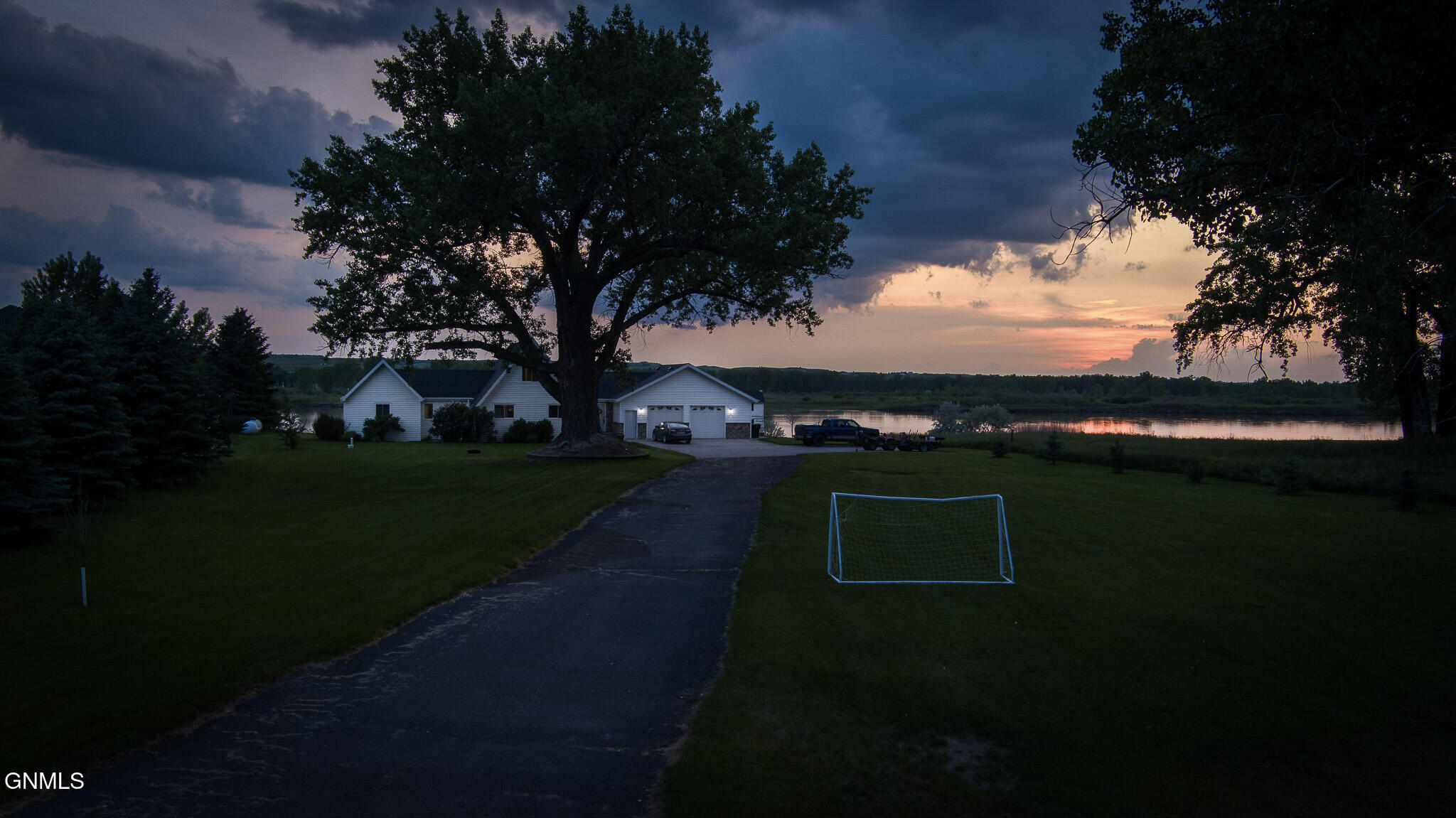 Property Photo: 9332 Island Road ND 58503