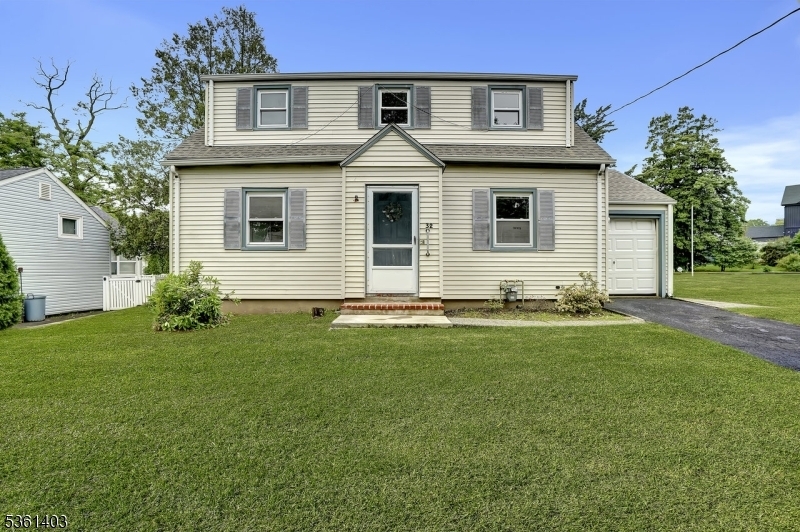 Property Photo: 32 Knoll Pl NJ 07012