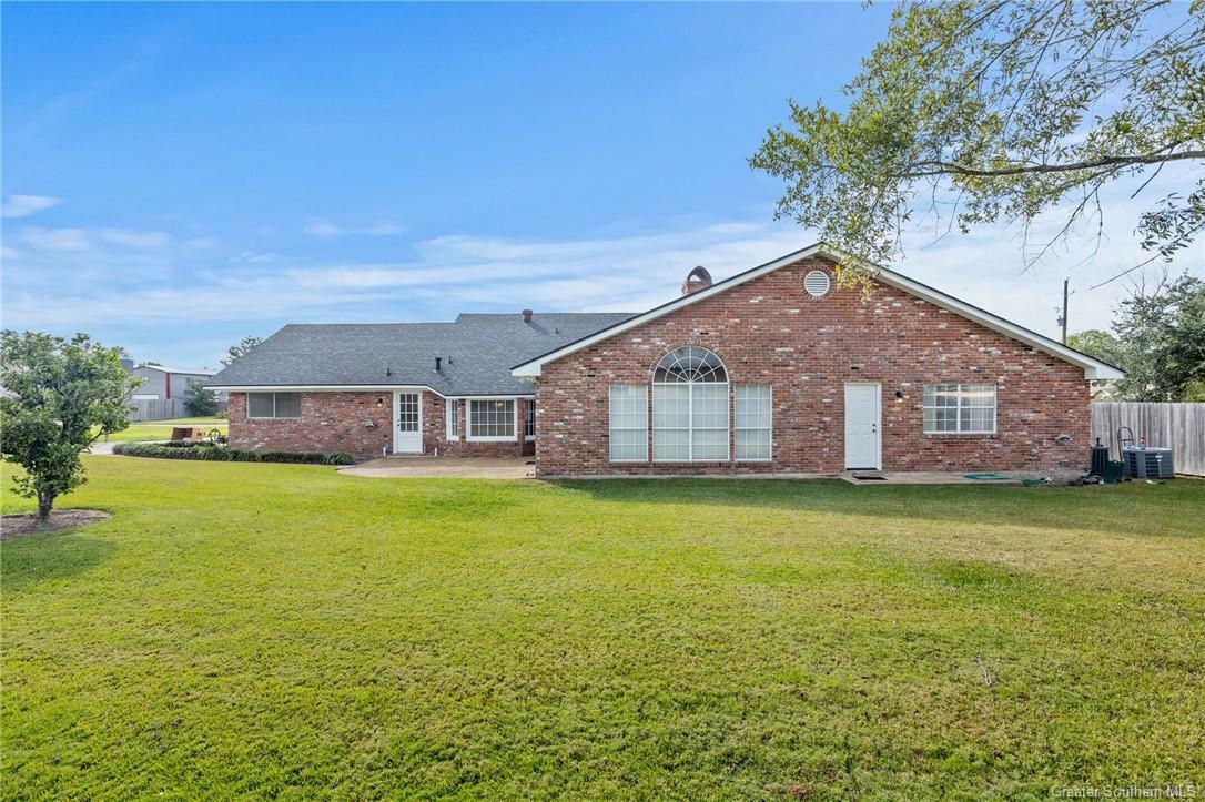 Property Photo: 1708 Diane Drive LA 70663