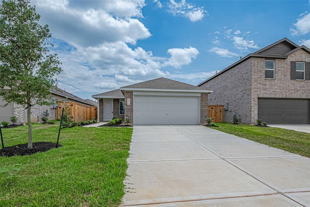 Property Photo:  28723 Texas Sparrow  TX 77447 
