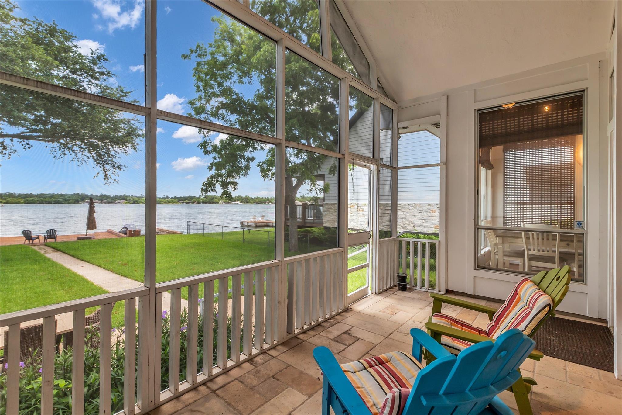 Property Photo:  923 Paradise Lane  TX 77356 