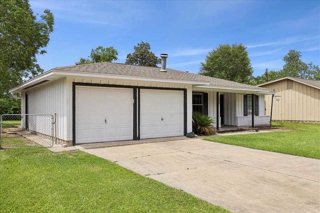 Property Photo: 1908 Maple TX 77632