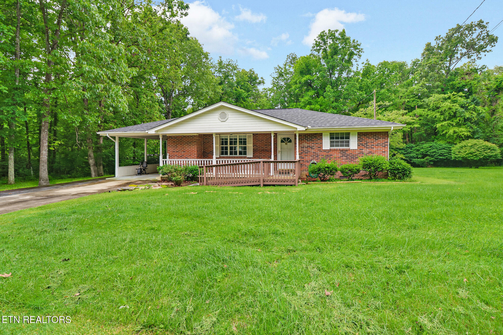 Property Photo:  5012 Pawnee Rd  TN 38572 