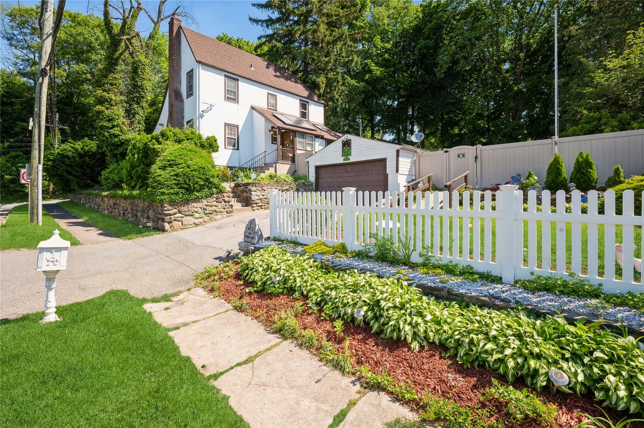 Property Photo: 1 Spencer Court NY 10530