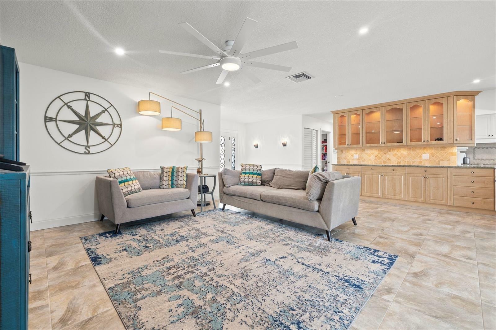 Property Photo: 629 Fort Duquesna Drive FL 33573