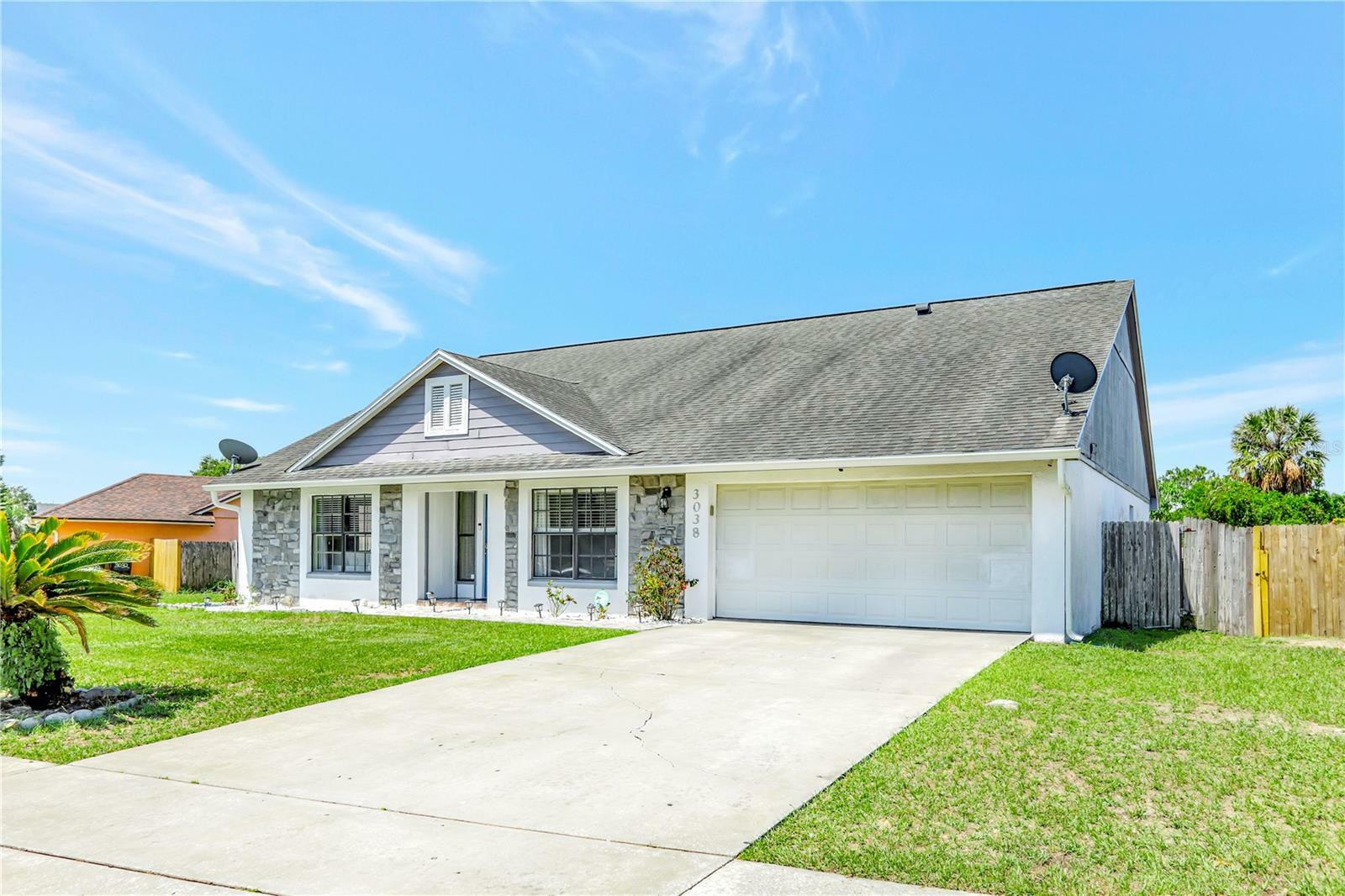 Property Photo: 3038 Golden Rock Drive FL 32818