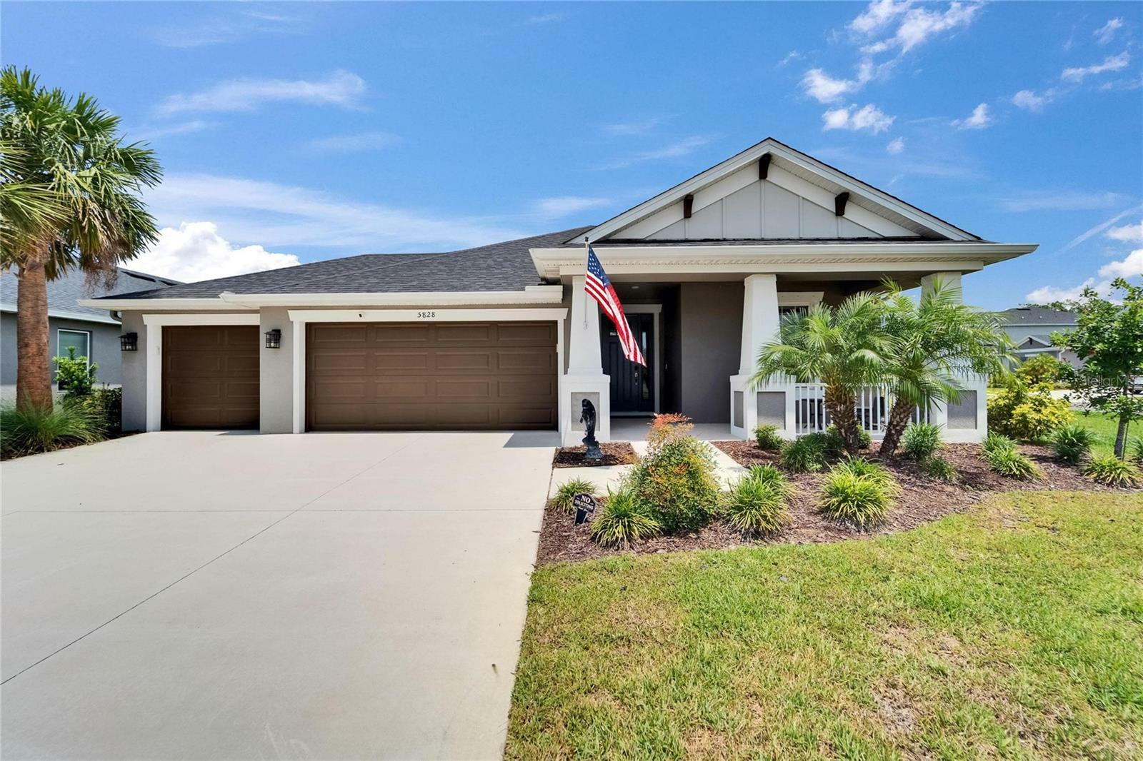 Property Photo: 5828 Clairwood Court FL 34221