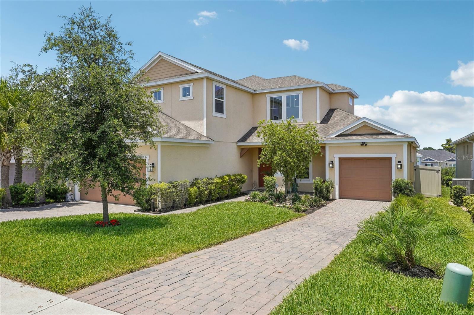 Property Photo:  