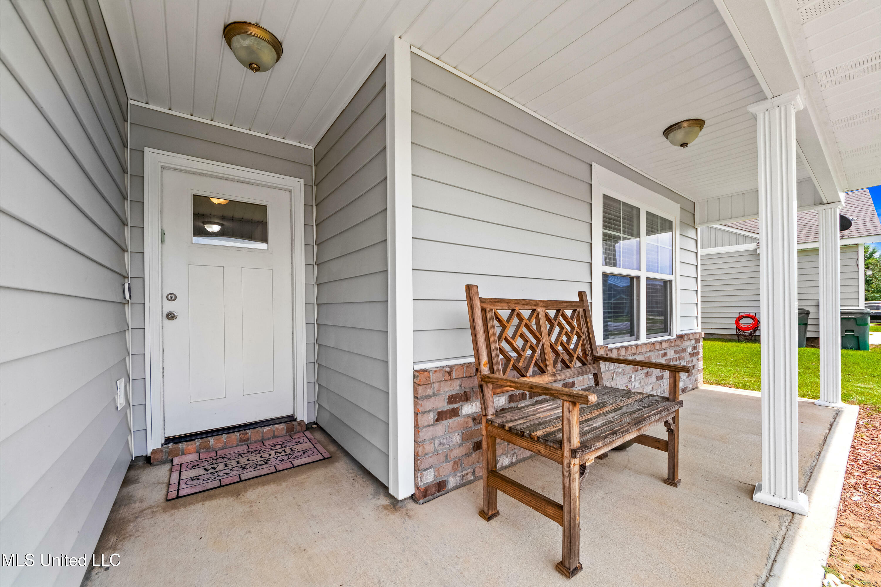 Property Photo: 13400 Willow Oak Circle MS 39503