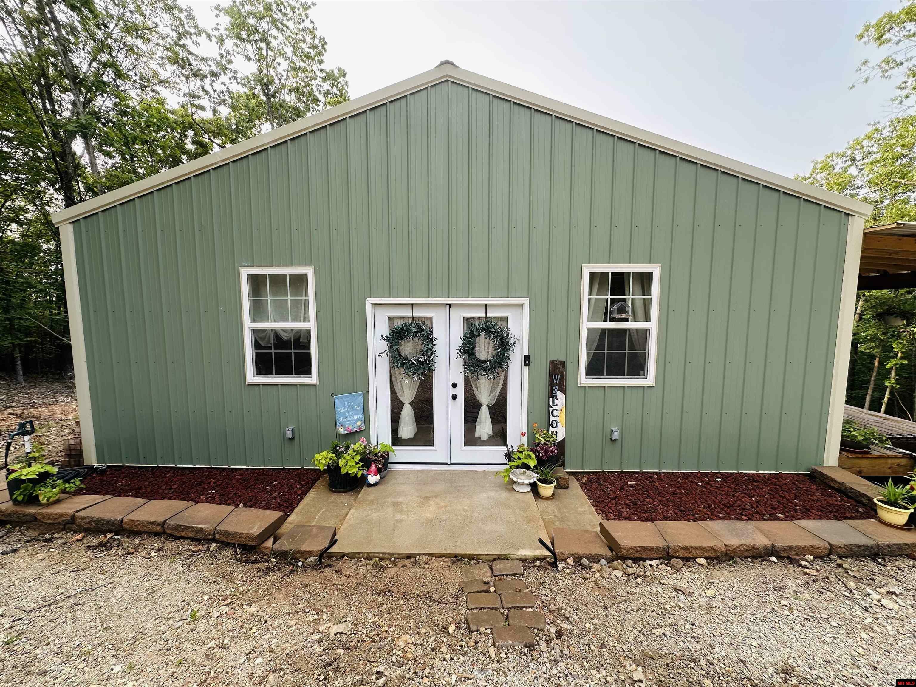 Property Photo: 7673 Promise Land Road AR 72653