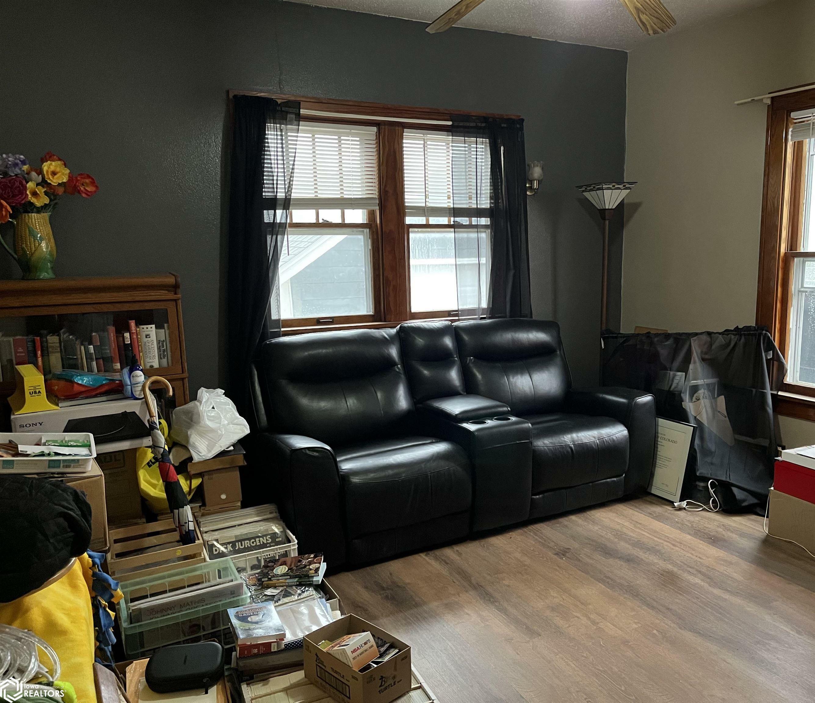 Property Photo: 318 S Illinois IA 50122