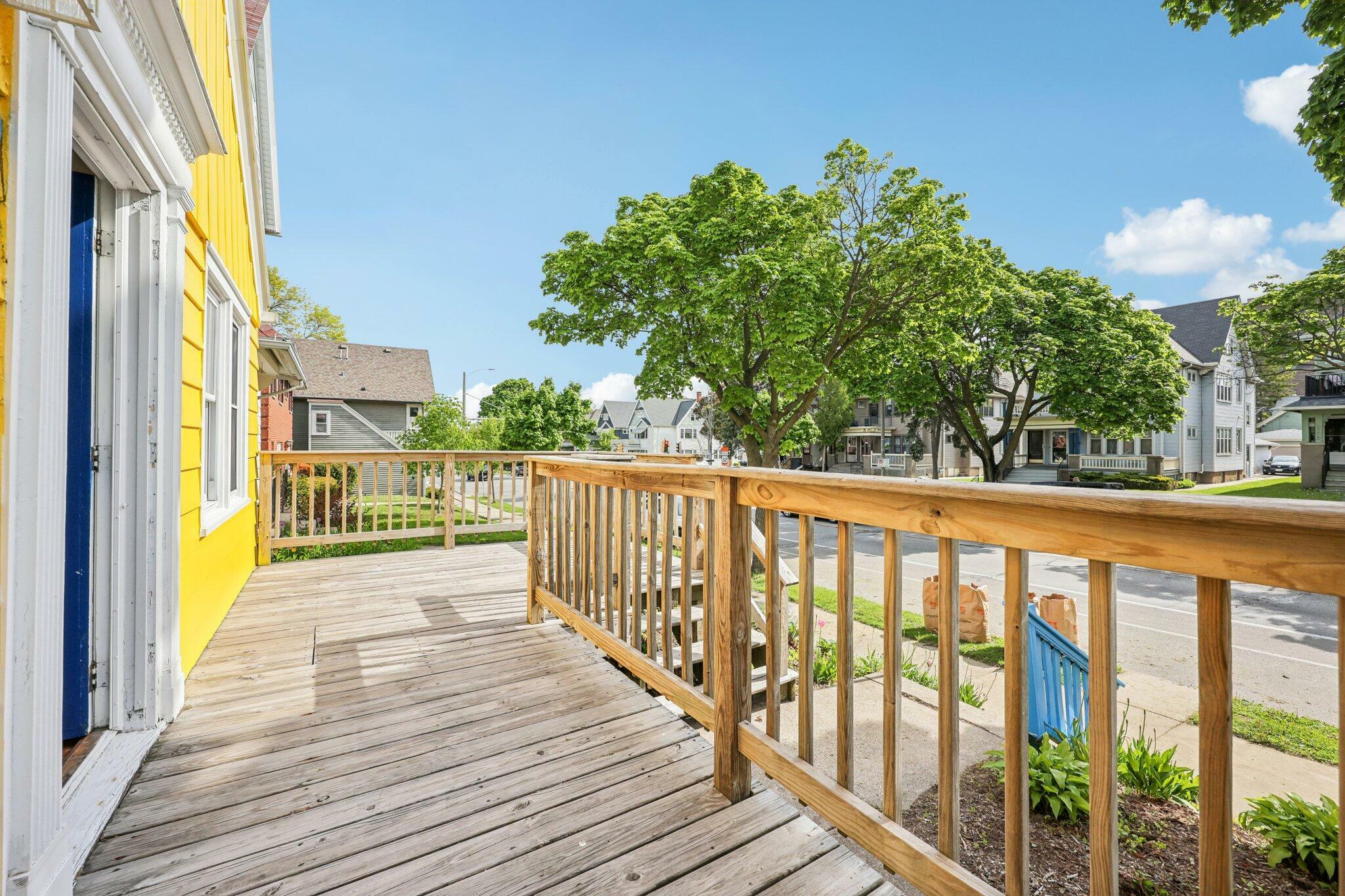 Property Photo: 3269 N Oakland Ave WI 53211