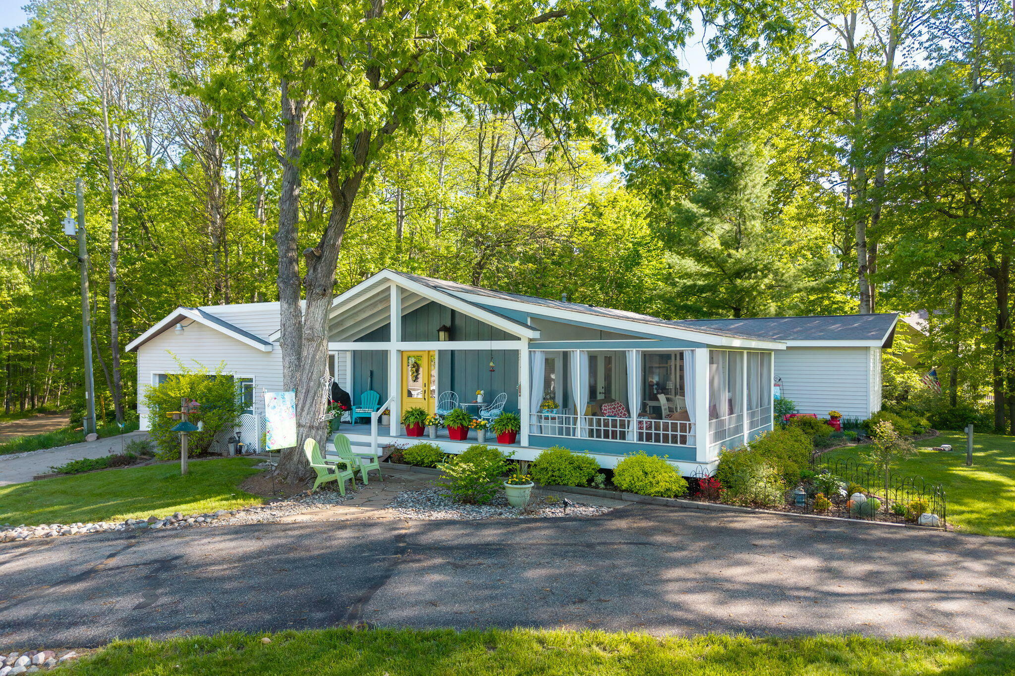 Property Photo: 11198 E Royal Road MI 49346