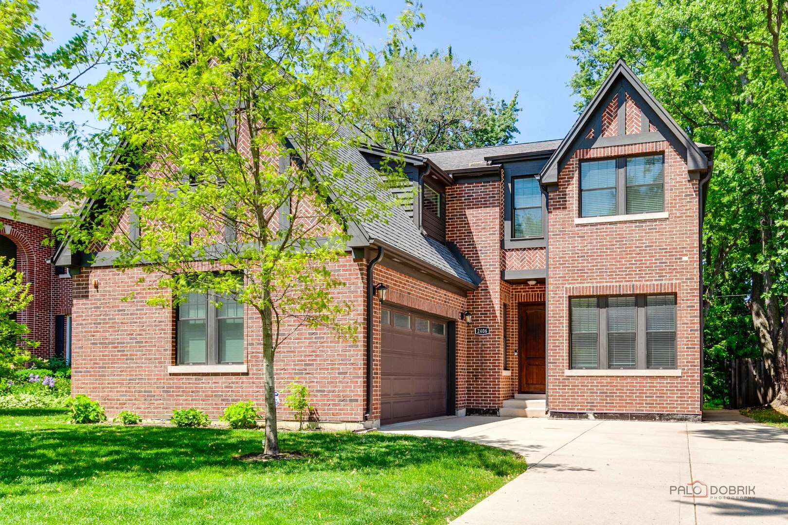 Property Photo: 2406 Illinois Road IL 60062