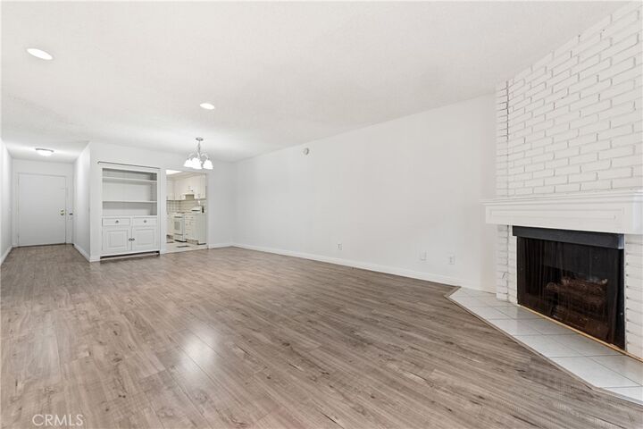 Property Photo:  333 Burchett Street 103  CA 91203 