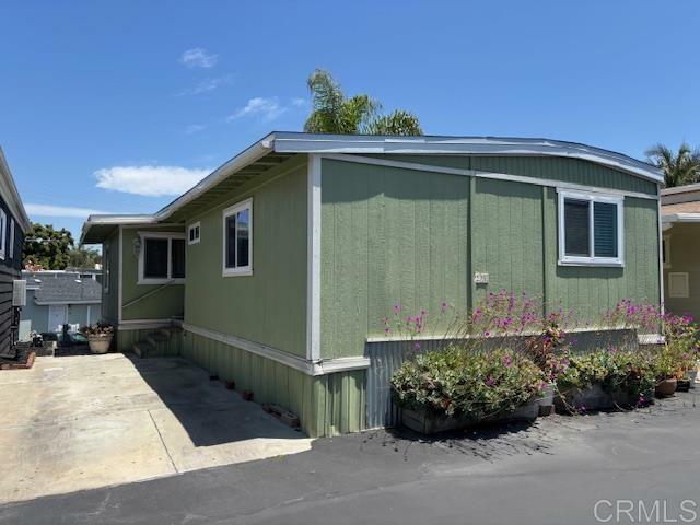 Property Photo:  123 Jasper Street 21  CA 92024 