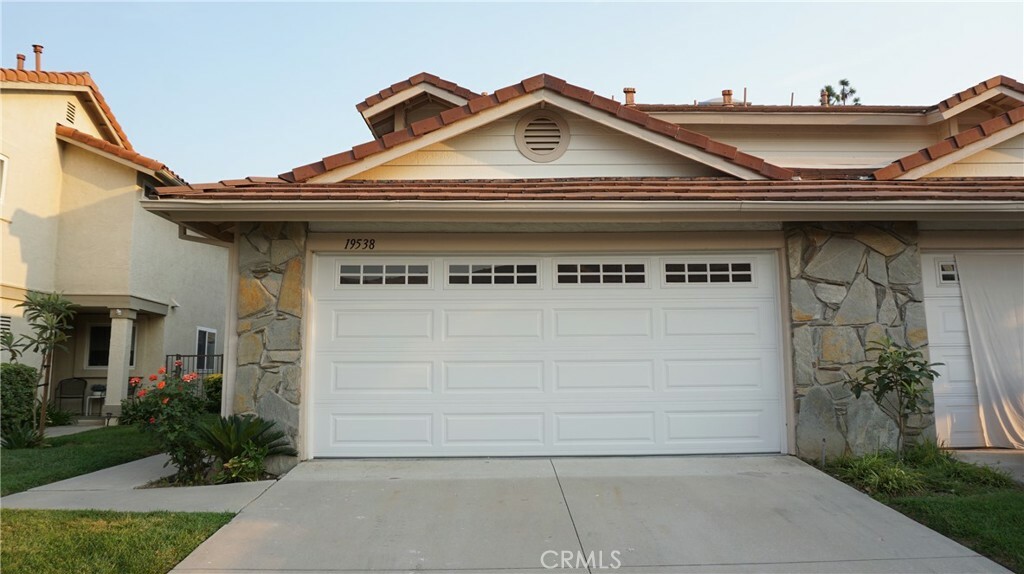 Property Photo: 19538 Crystal Ridge Lane CA 91326