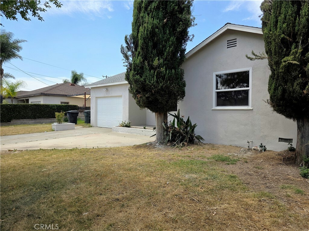 Property Photo:  17472 Paine Street  CA 92336 