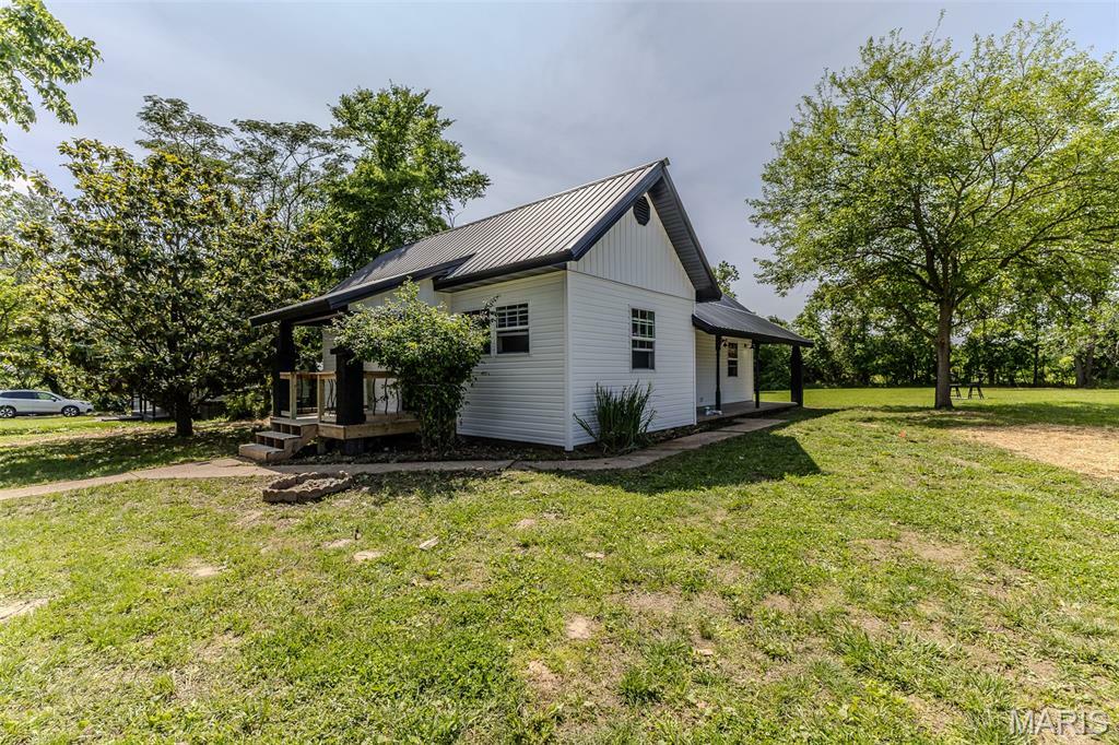 Property Photo: 711 Noe Drive MO 65556