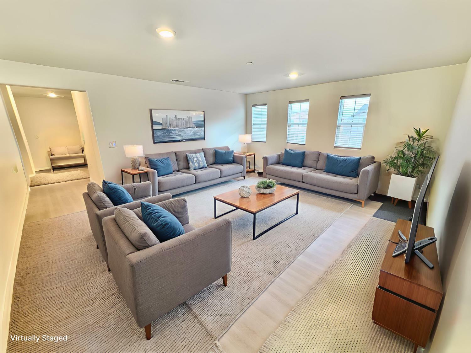 Property Photo: 588 Spalding Way CA 95330