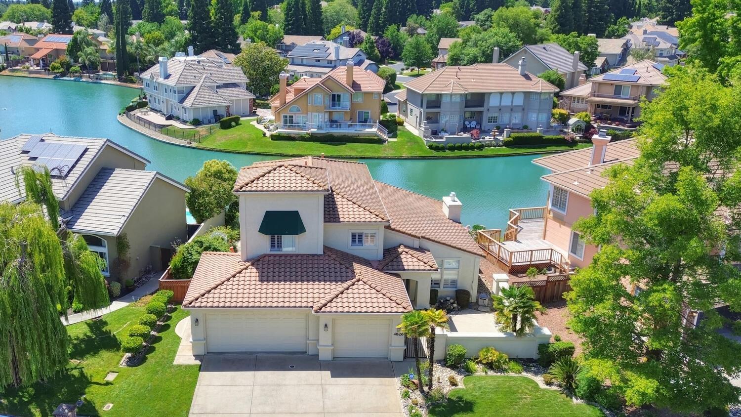 Property Photo: 4826 Waterbury Way CA 95746