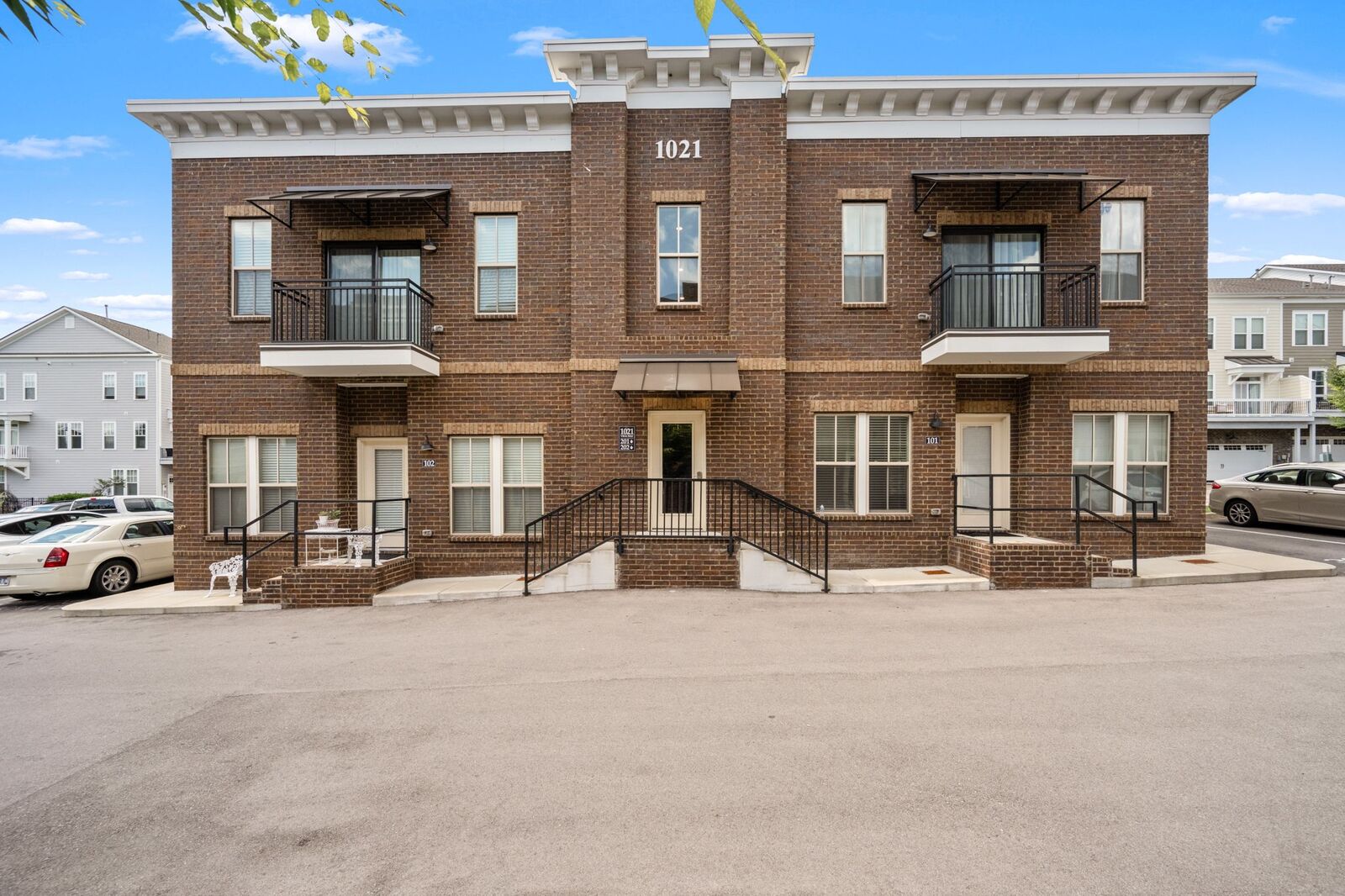 Property Photo:  1021 Vida Way 202  TN 37135 