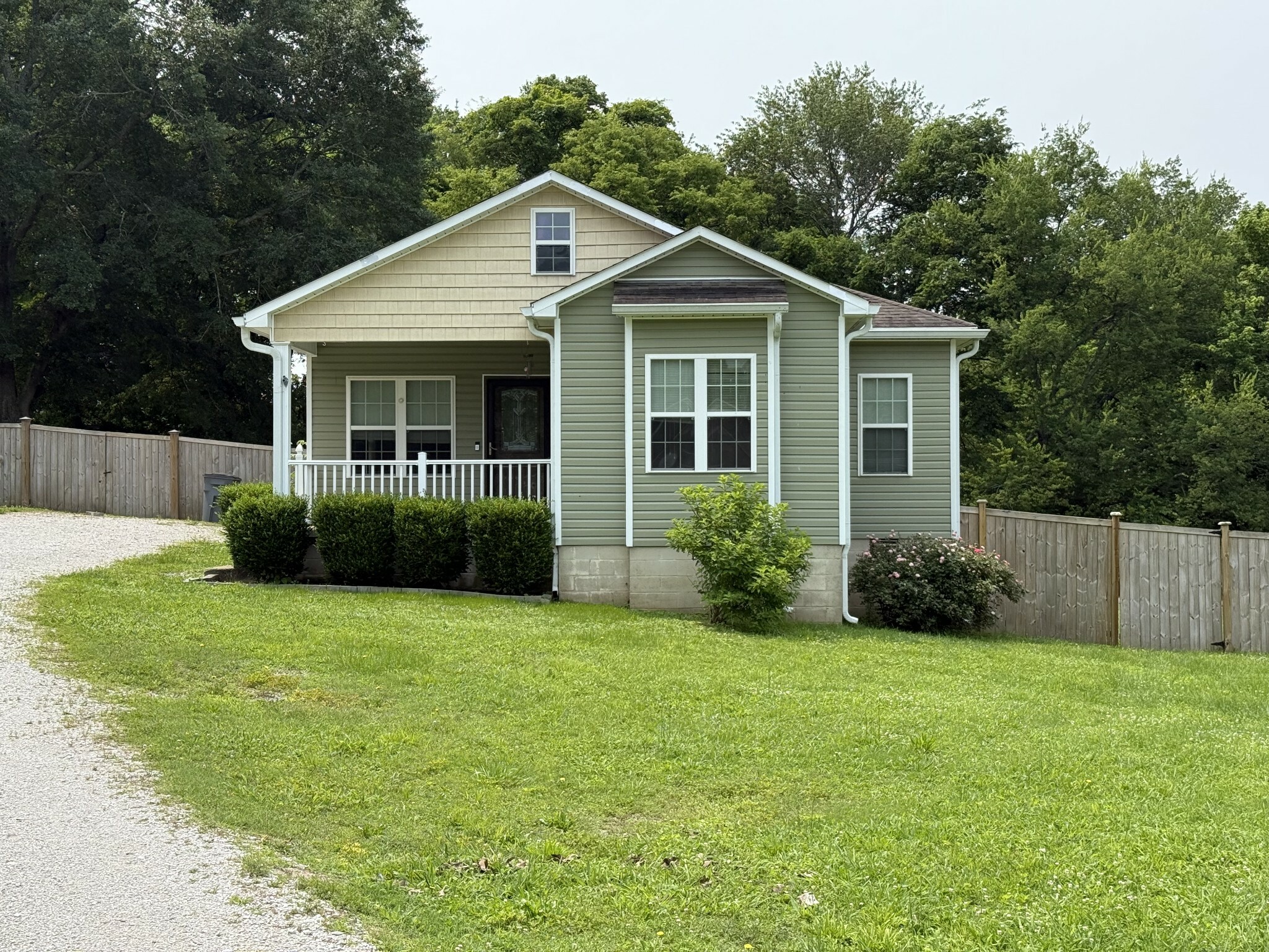 Property Photo: 107 Wallace Cir AL 35645