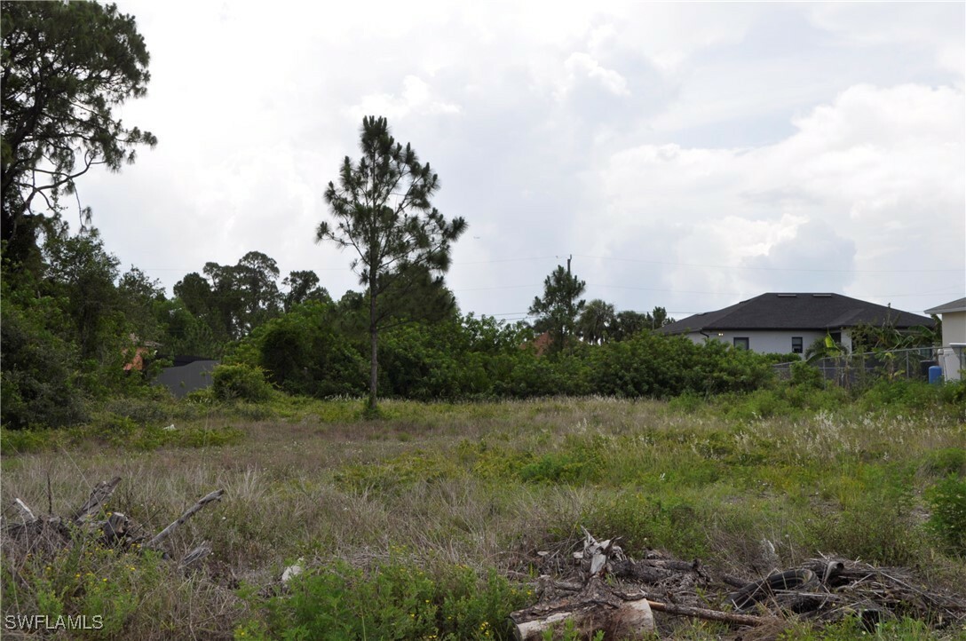 Property Photo: 57 Curtis Avenue S FL 33976