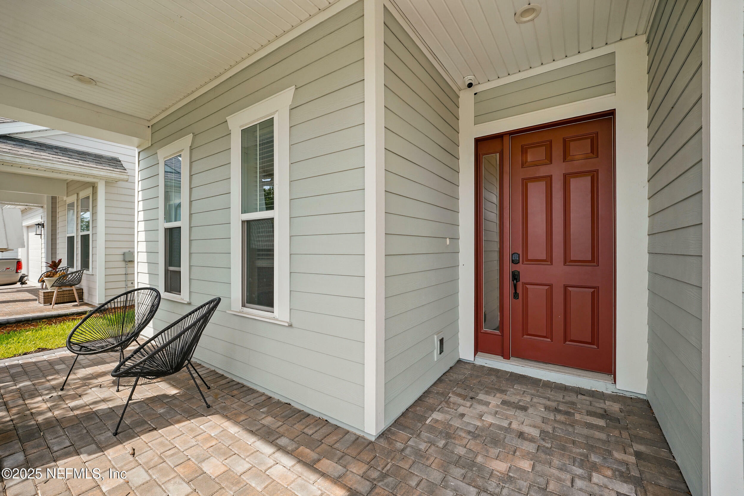 Property Photo: 10186 Fulcrum Avenue FL 32256
