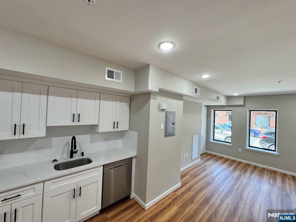 Property Photo:  545 Central Avenue 1  NJ 07029 