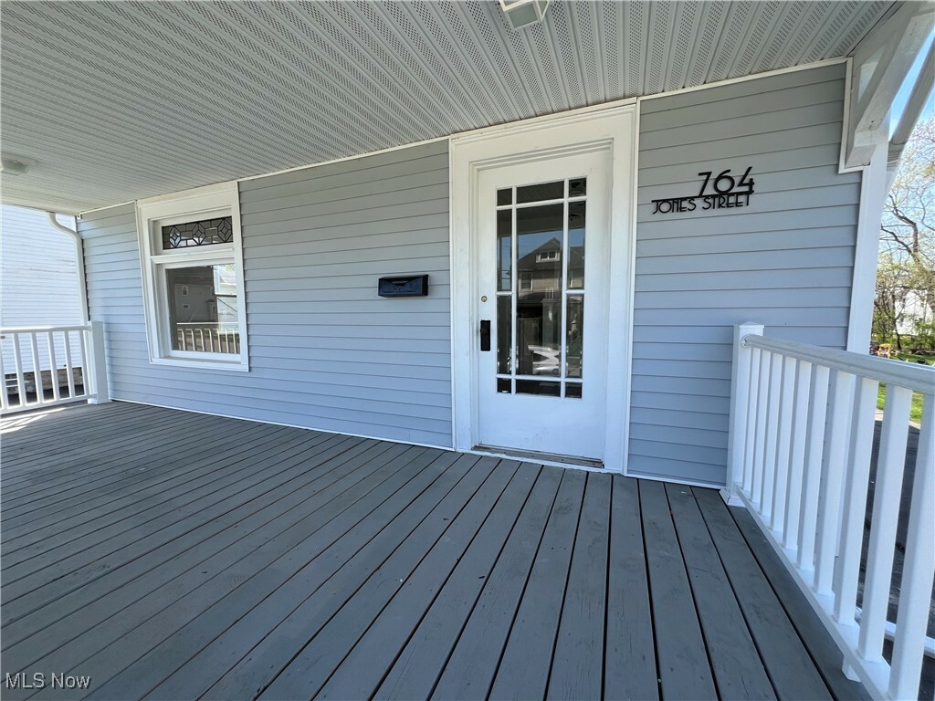 Property Photo: 764 Jones Street OH 44425