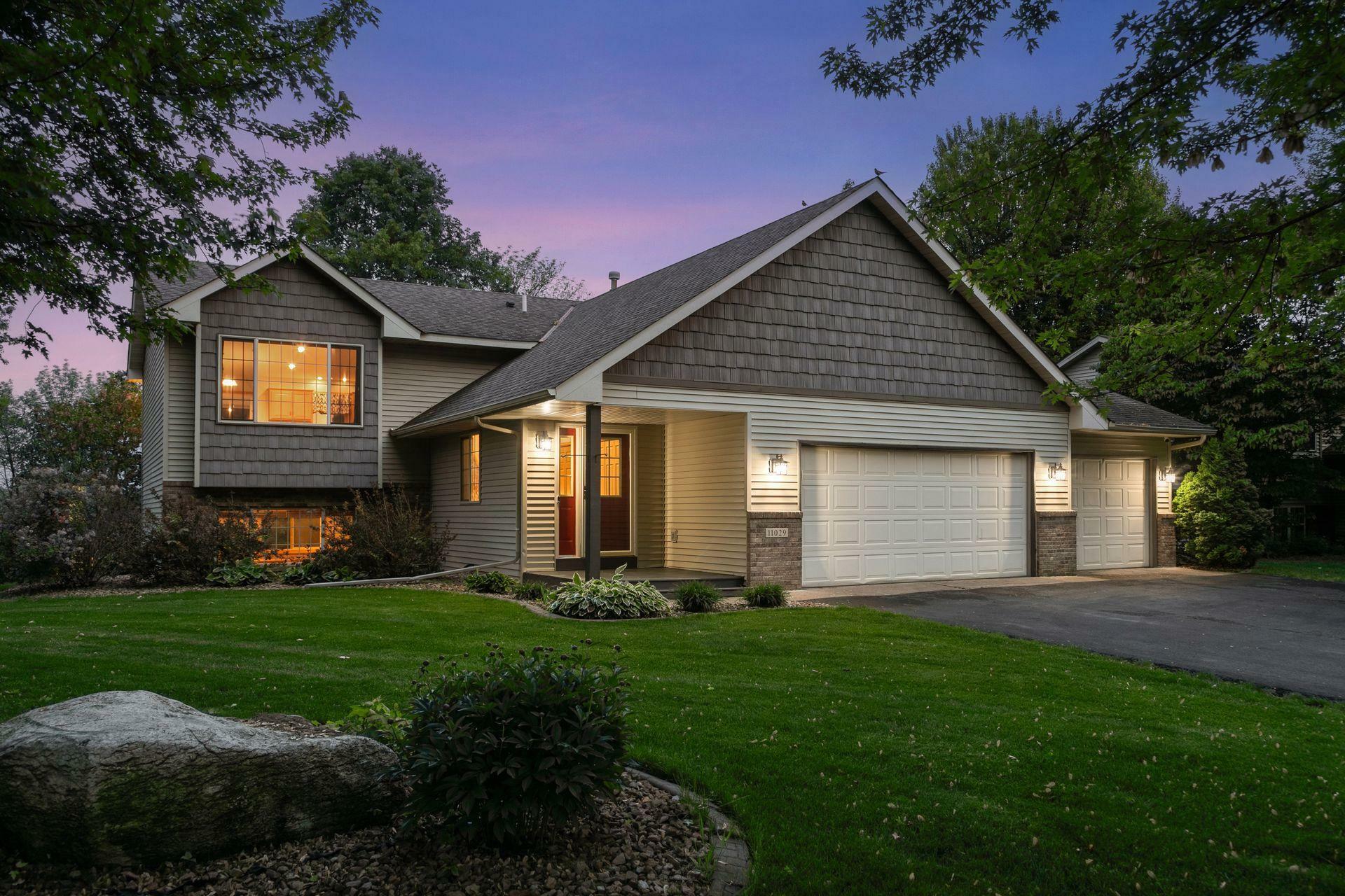 Property Photo: 11029 Shoreline Court MN 55013