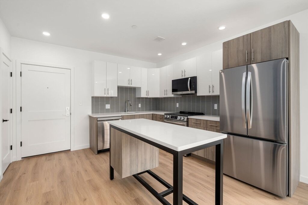 Property Photo:  40 Centre St 304  MA 02446 