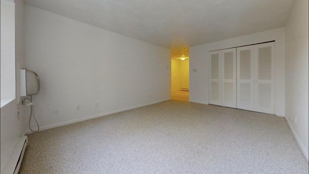 Property Photo: 9 Weld St 28 MA 01702