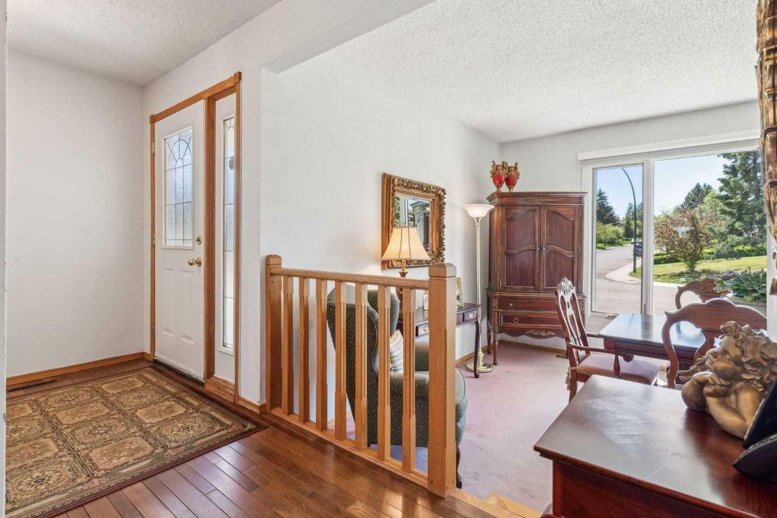 Property Photo: 167 Bermuda Way NW AB T3K 1H2