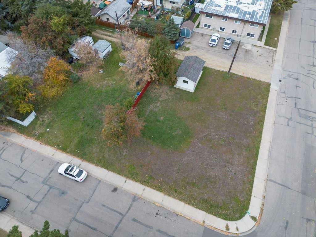 Property Photo: 6002 63A Street AB T4N 5P2