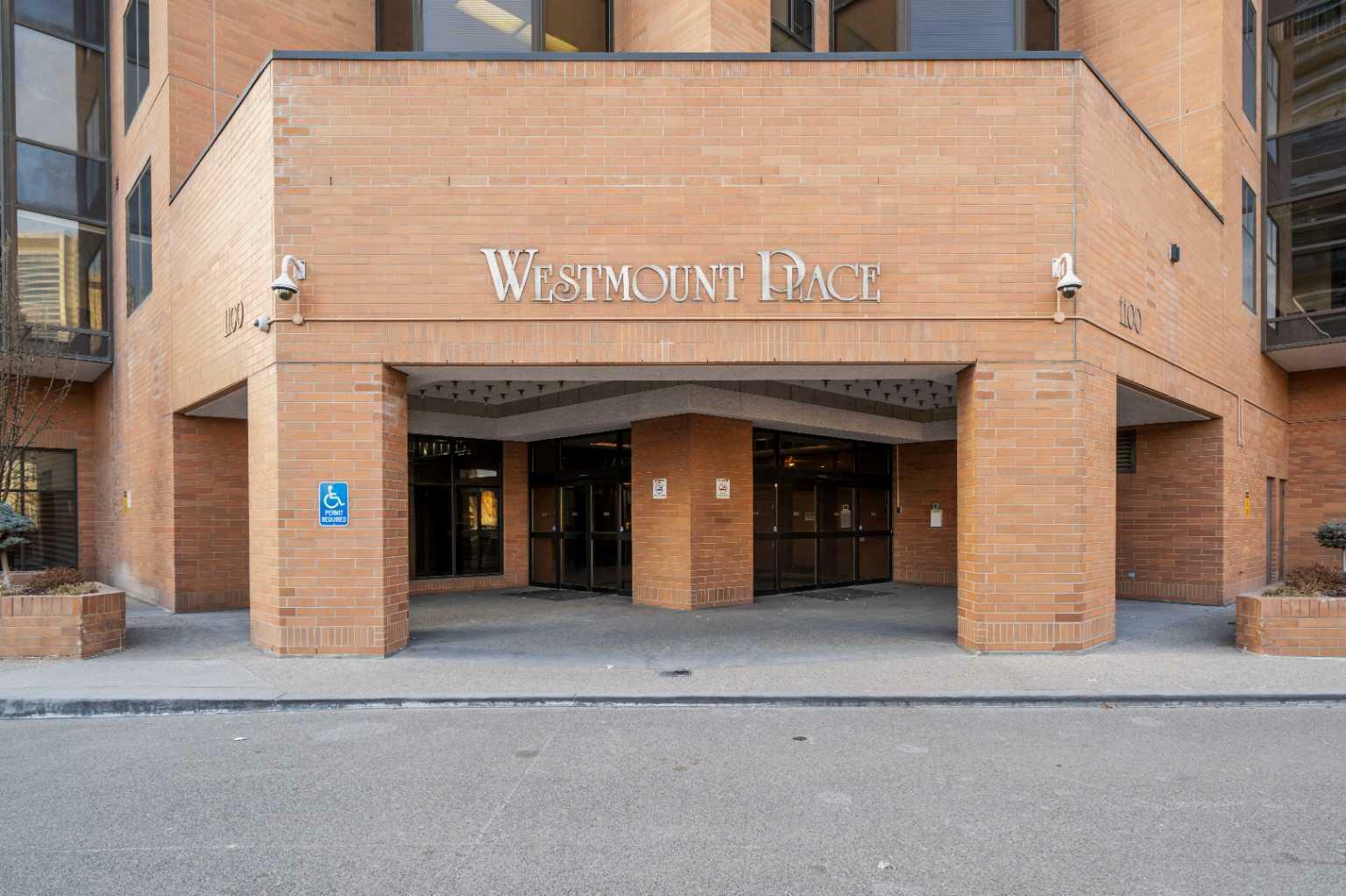 Property Photo: 1100 8 Avenue SW 2403 AB T2P 3T9