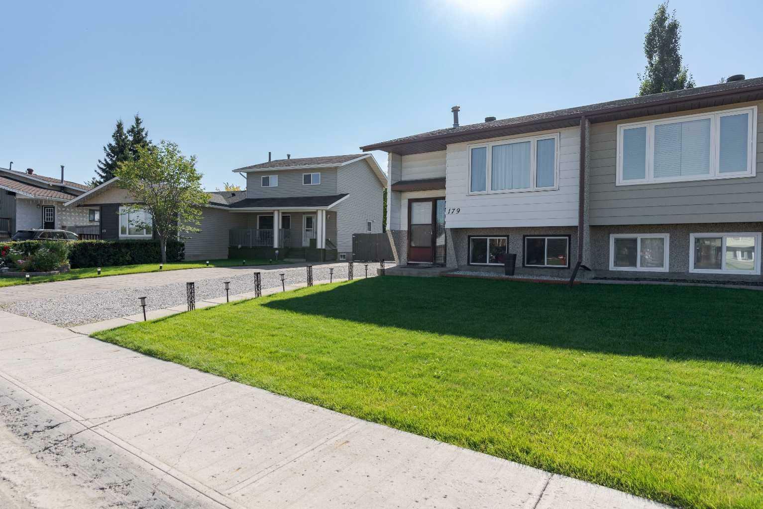 Property Photo: 179 Cochrane Crescent AB T9K 1H1