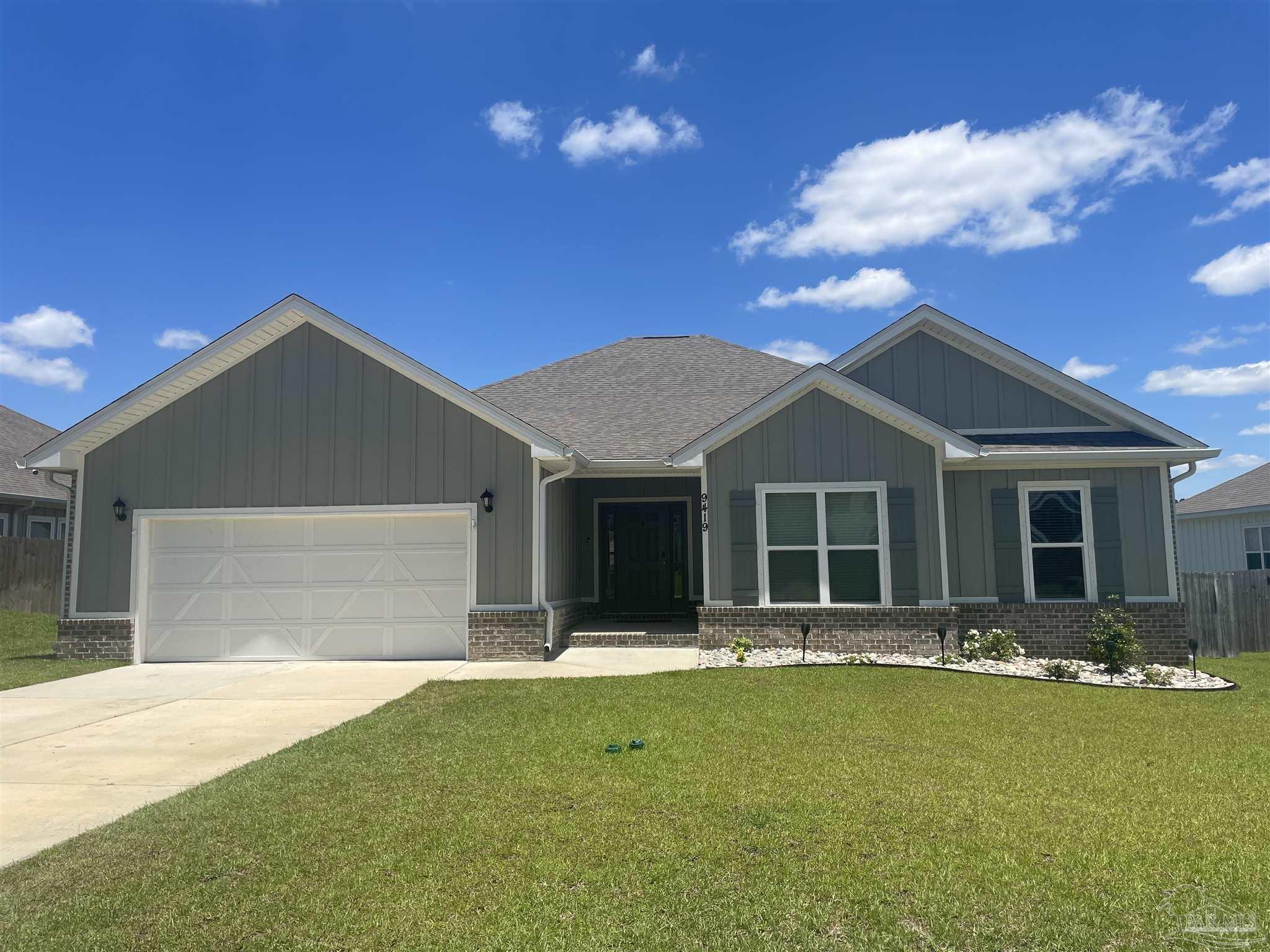Property Photo: 9419 Amethyst Dr AL 36526