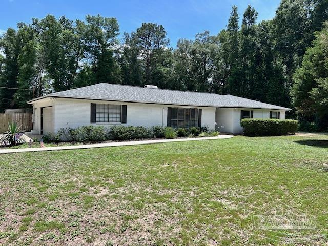 Property Photo: 5945 Pamela Dr FL 32570