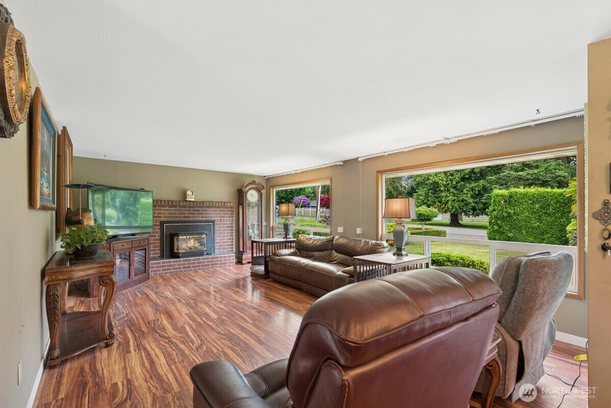 Property Photo: 320 120th Street SE WA 98208