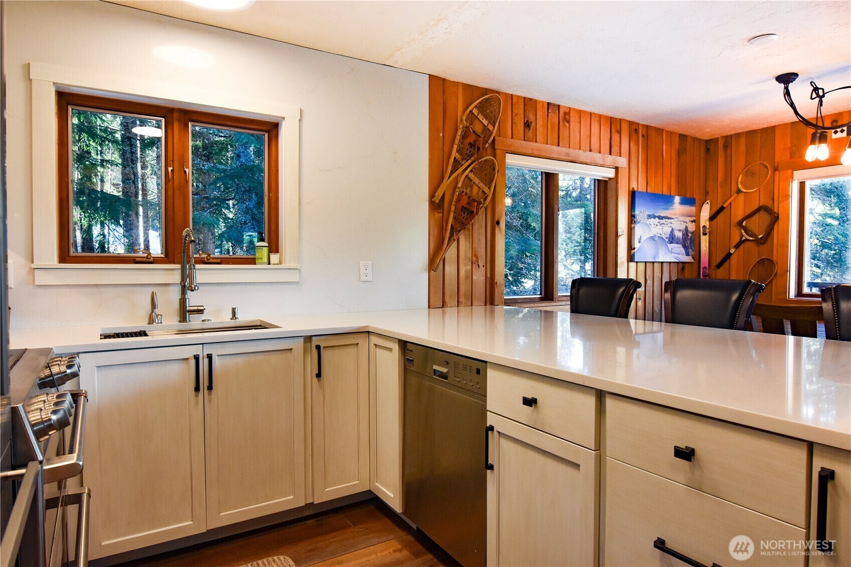 Property Photo: 7 Saint Anton Street Upper WA 98068