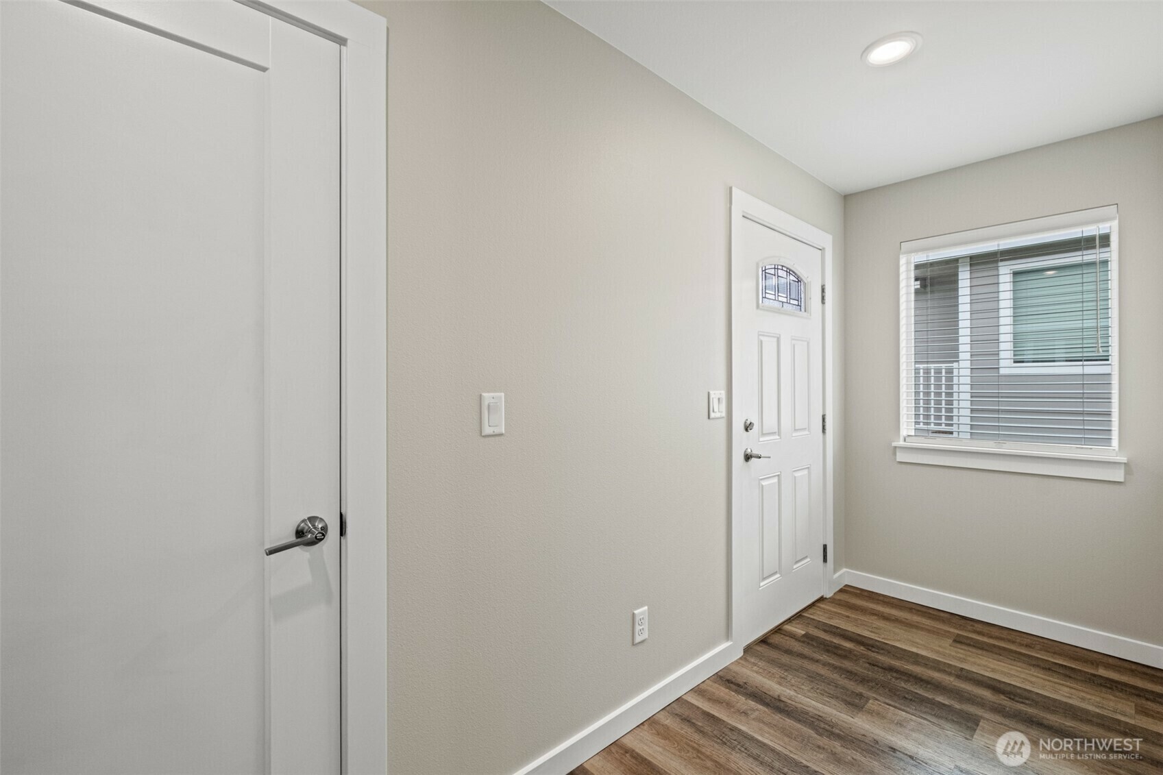 Property Photo: 123 E 9th Avenue 18 WA 98837