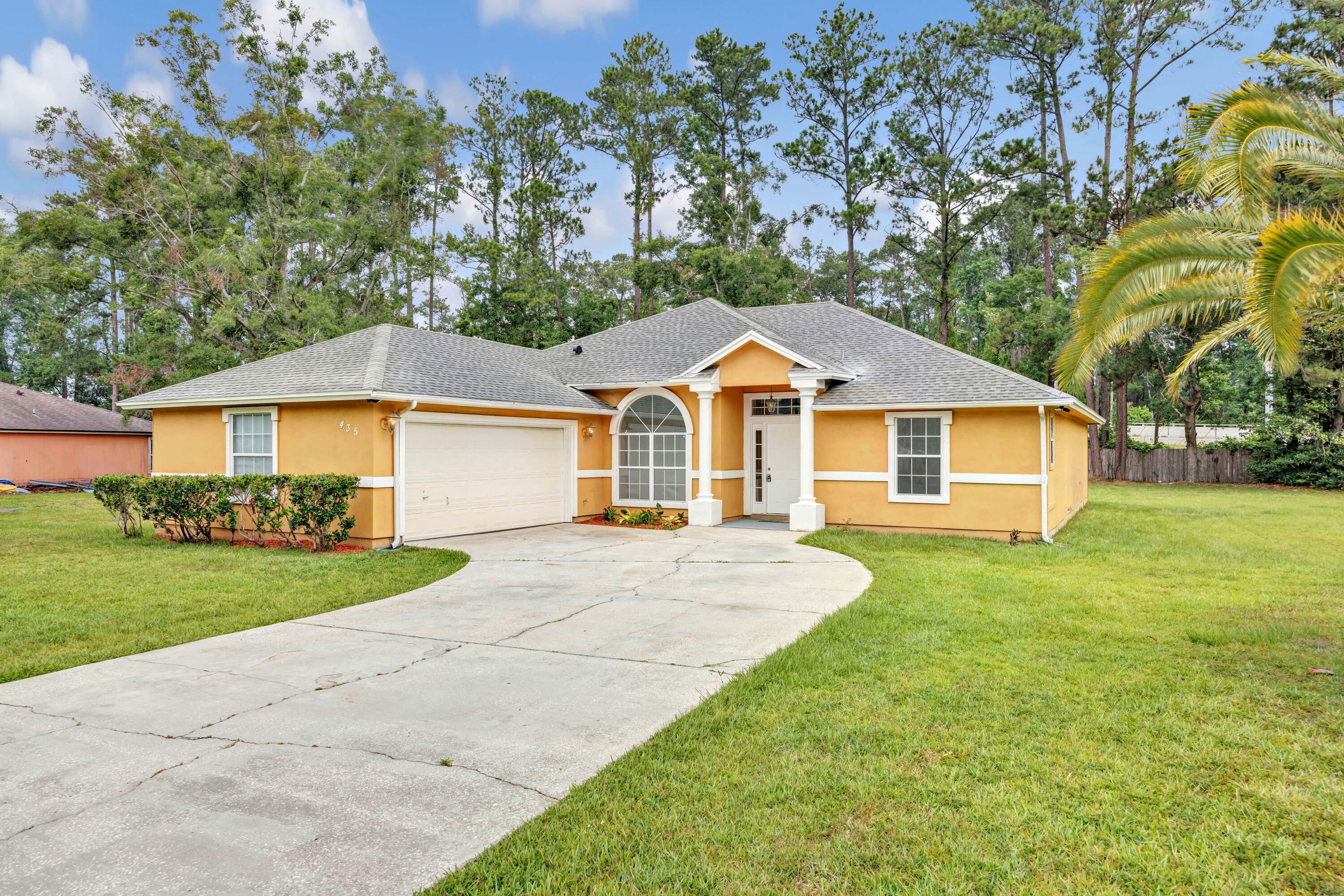 Property Photo: 435 N Jax Estates Drive FL 32218