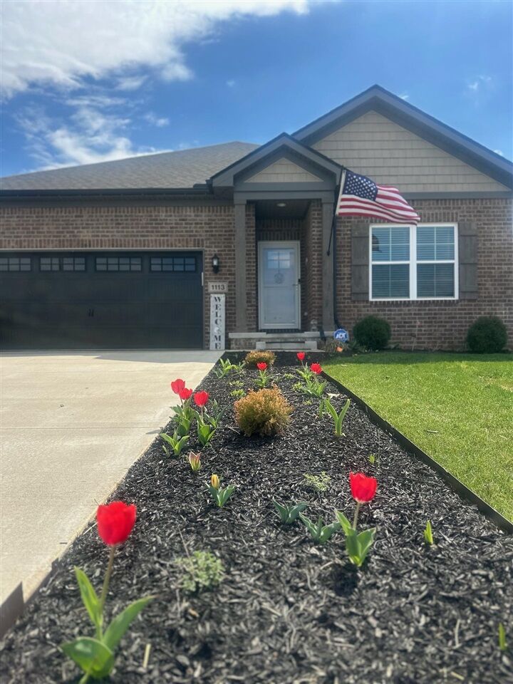 Property Photo: 1113 County House Lane KY 42101
