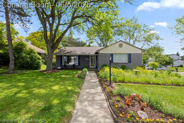 Property Photo:  24294 Pinecrest Street  MI 48375 