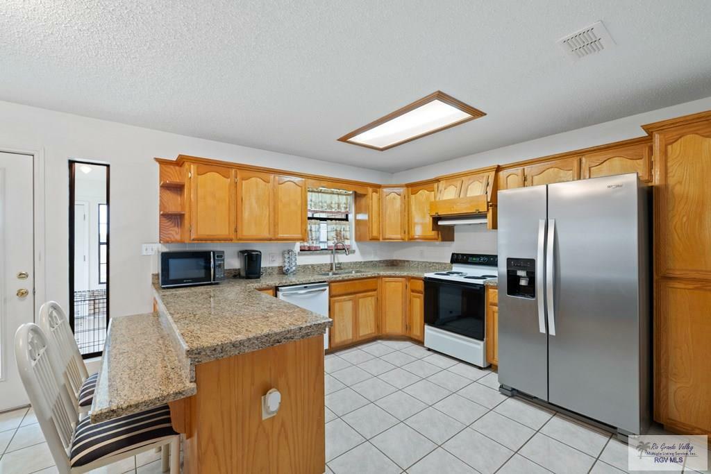 Property Photo: 100 Pocahontas Dr. 100 TX 78552