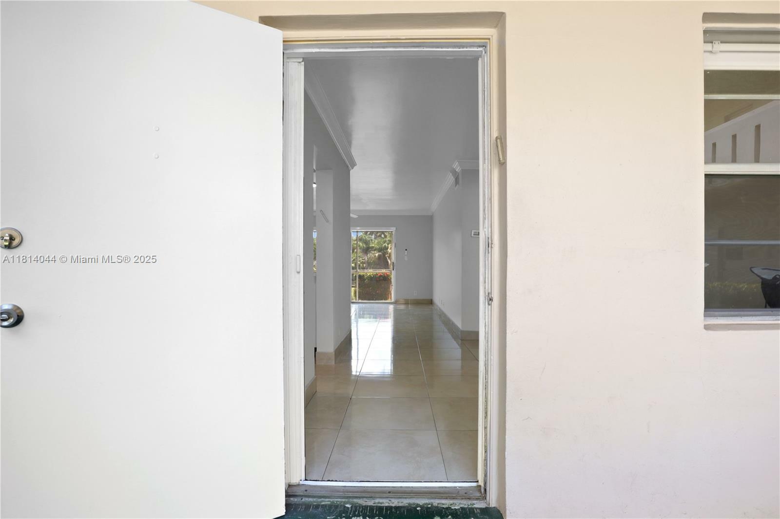 Property Photo:  4100 N 58th Ave 106  FL 33021 